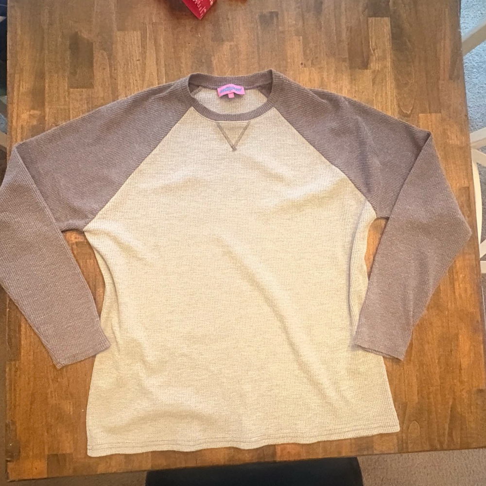 Edikted Two-Tone Raglan Crewneck Sweater in two tone gray